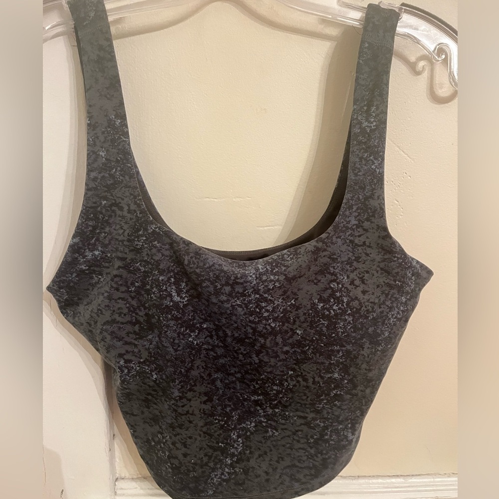 green cropped workout tank